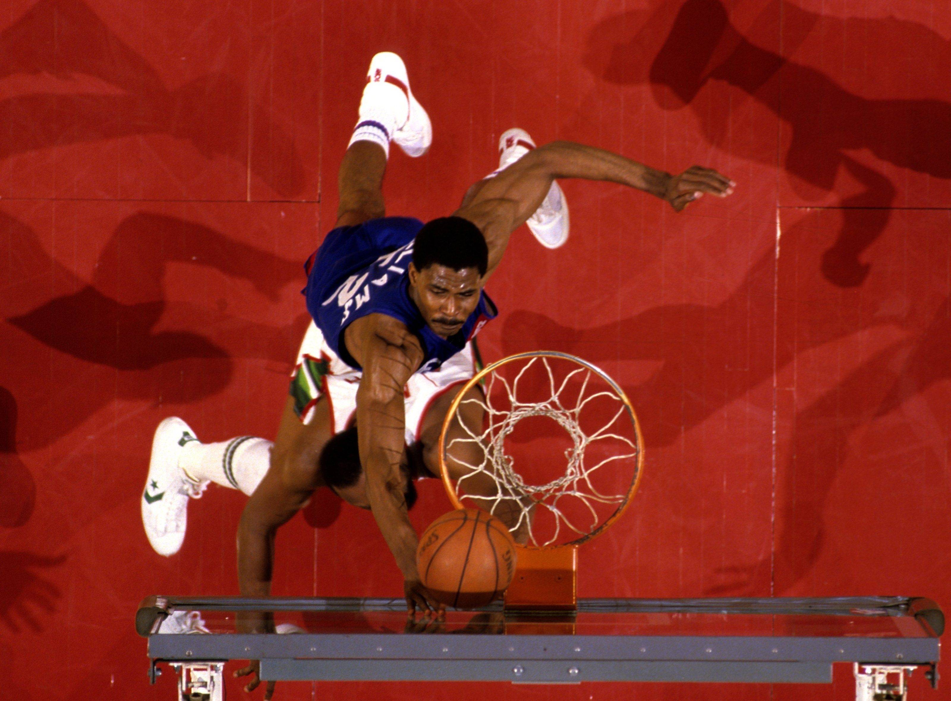 乐鱼-篮网核心球员伤退，球队未来走势成疑，简介新闻市场企业.-乐鱼