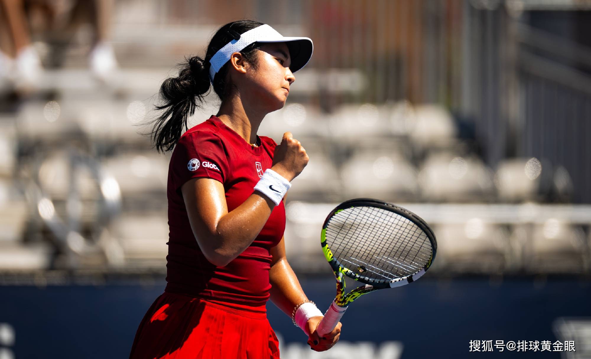 乐鱼-纳达尔重返赛场，败北首场状态出色，TES观众沸腾！赢得满堂喝彩-乐鱼